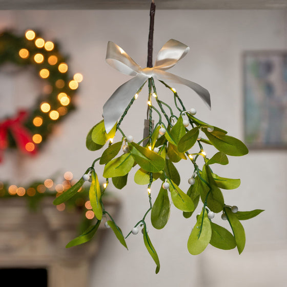 Artificial LED Lighted Holiday Mistletoe with Timer, Hanging Mistletoe Ornament with White Mistletoe Berries, 12 Inches