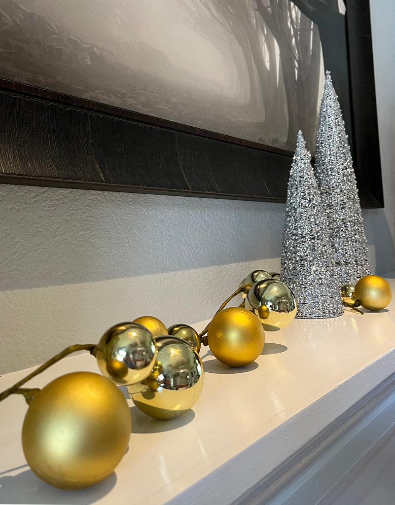 40 Inch Christmas Ball Ornament Garland, Shatterproof Balls in Gold, Matte and Gloss Finish