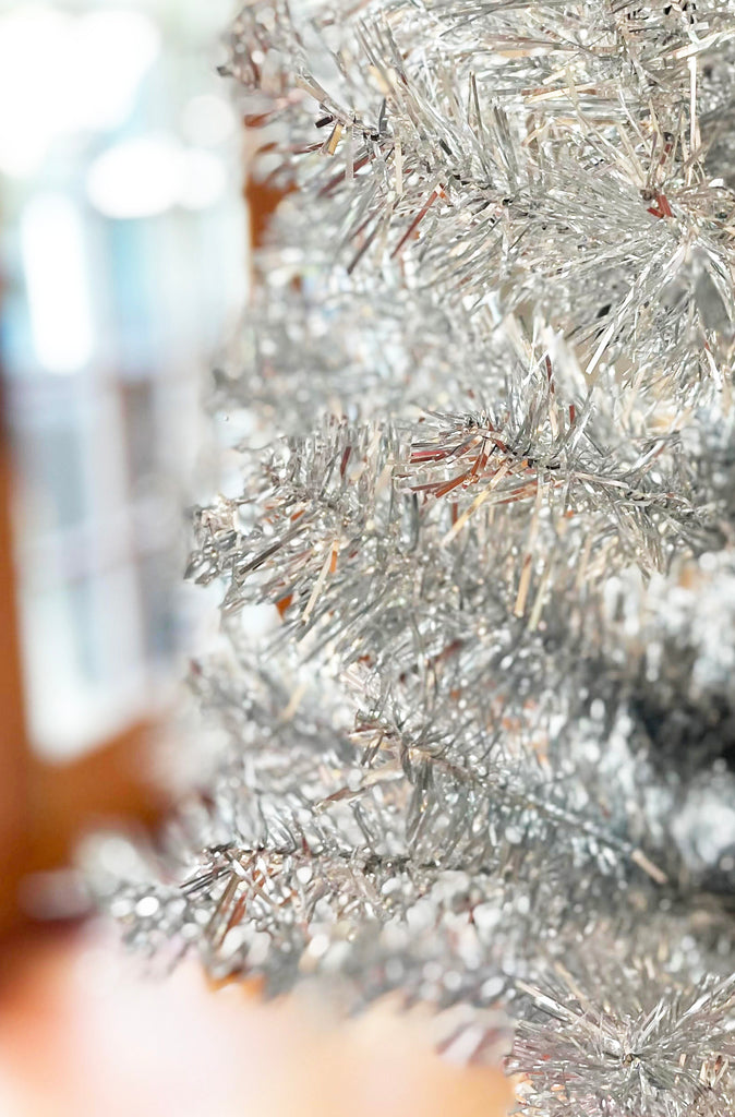 Silver Tinsel Christmas Tree, 4 Feet High x 22 Inches Wide, 123 Tips, Adjustable Wired Branches, White Stand