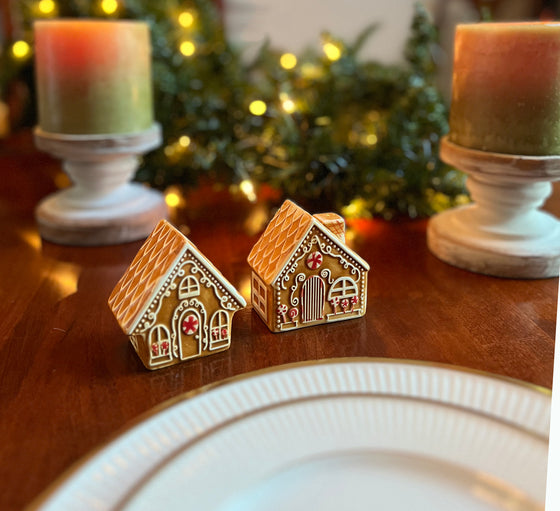 Christmas Gingerbread House Ceramic Salt and Pepper Shaker Set, 3 Inches High