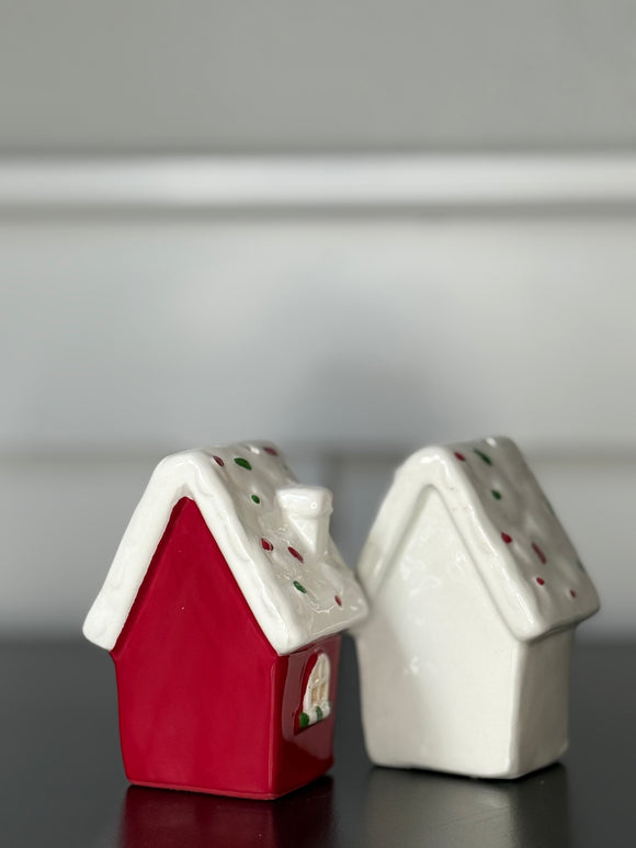 Christmas Ceramic Gingerbread House Salt and Pepper Shaker Set
