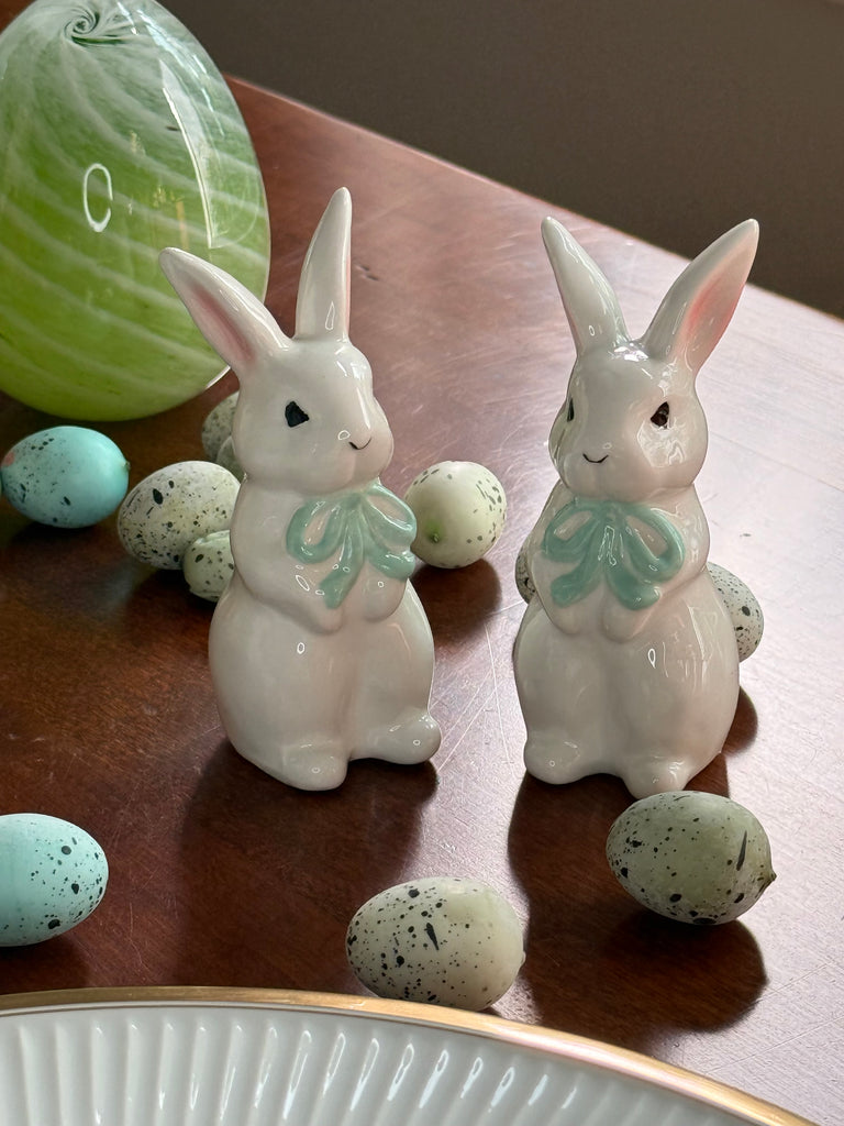 Ceramic Easter Bunny Salt and Pepper Shaker Set, White with Mint Green Bows, 4 Inch, Cute Rabbit Couple, Spring Decoration, Set of 2