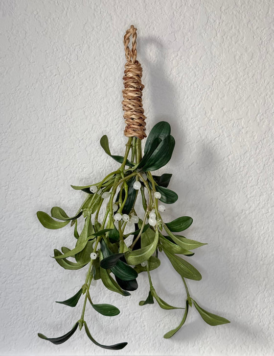 Artificial Silk Mistletoe with White Berries & Jute Hanger