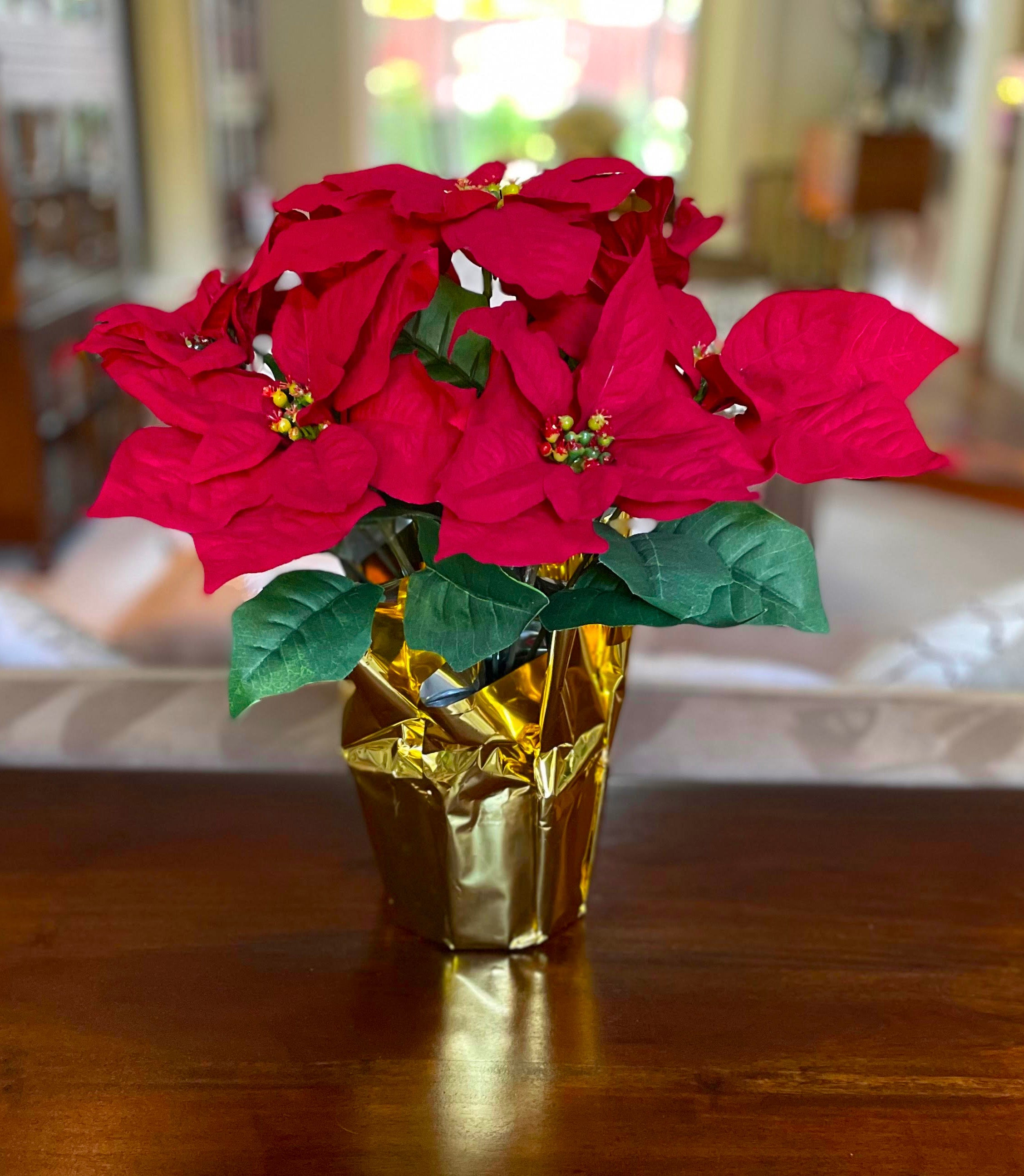potted poinsettia plant TenWaterloo 15" Potted Red Poinsettia Plant with 7 Flowers, Artificial