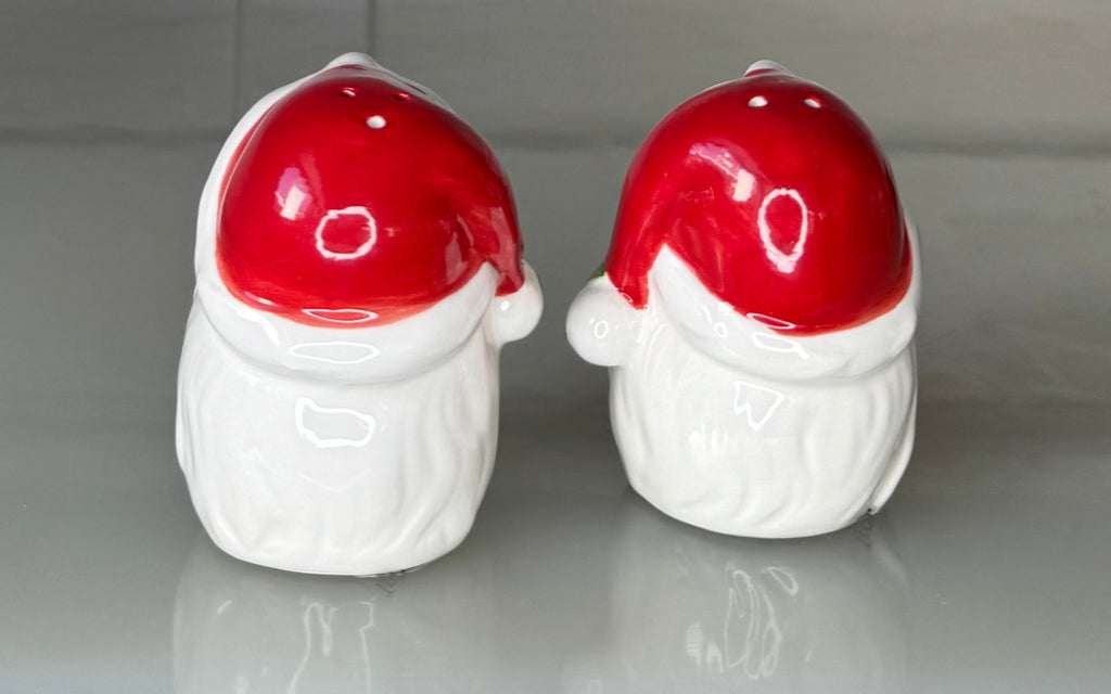 Vintage-Style Christmas Salt and Pepper Shaker Set, Ceramic Santa Design, Red and White, 2.75 Inches